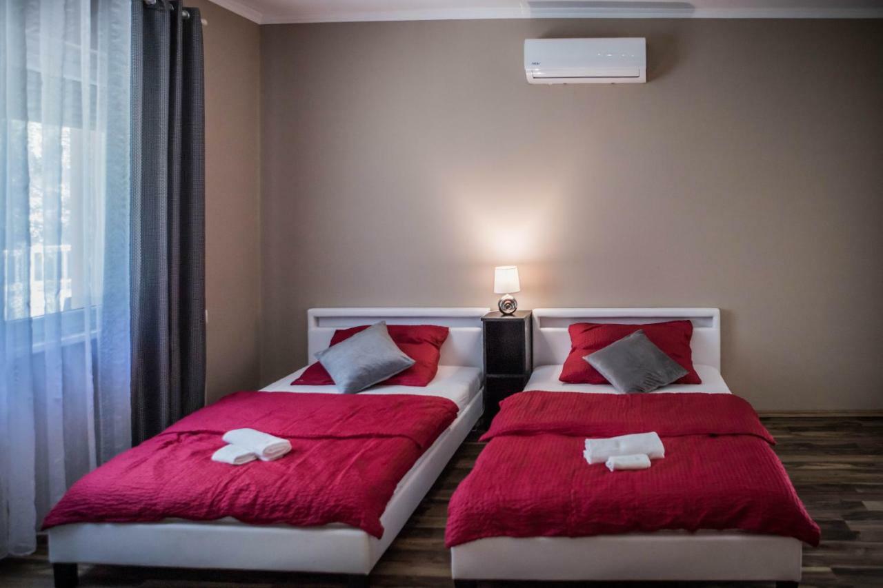 Virág Vendégház Makó Extérieur photo